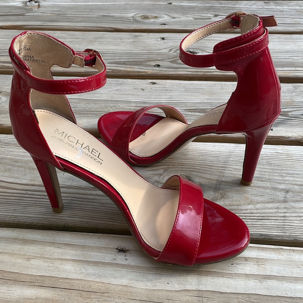 MICHAEL BY MICHAEL SHANNON Red "Samantha" Heels Size 7.5